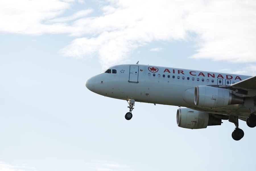 Photo how air canada maintains its planes
